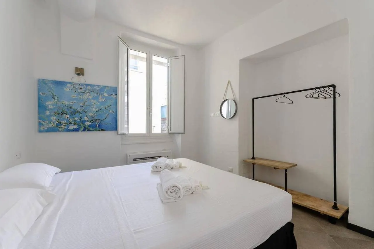 Castelli'S Apartments Campo 15 Genoa