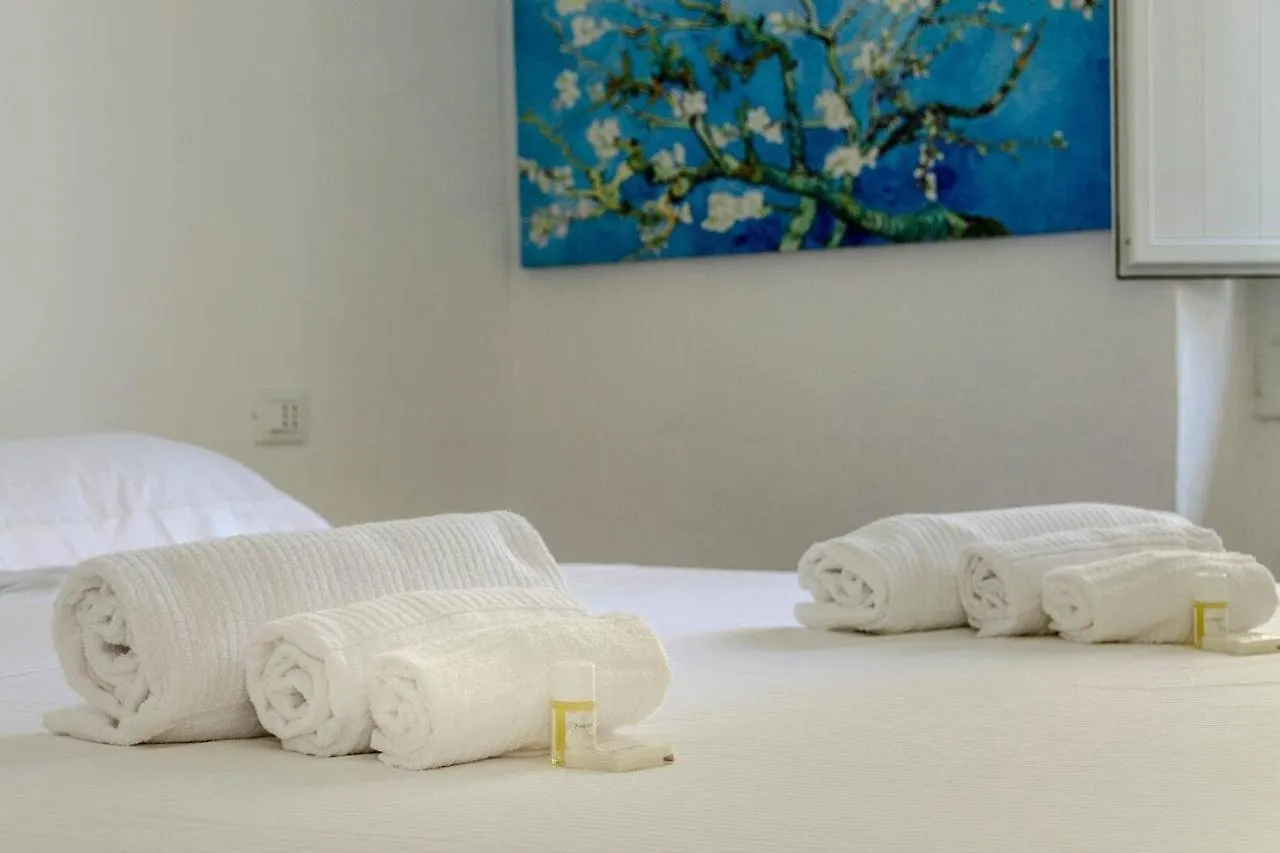Castelli\'S Apartments Campo 15 location