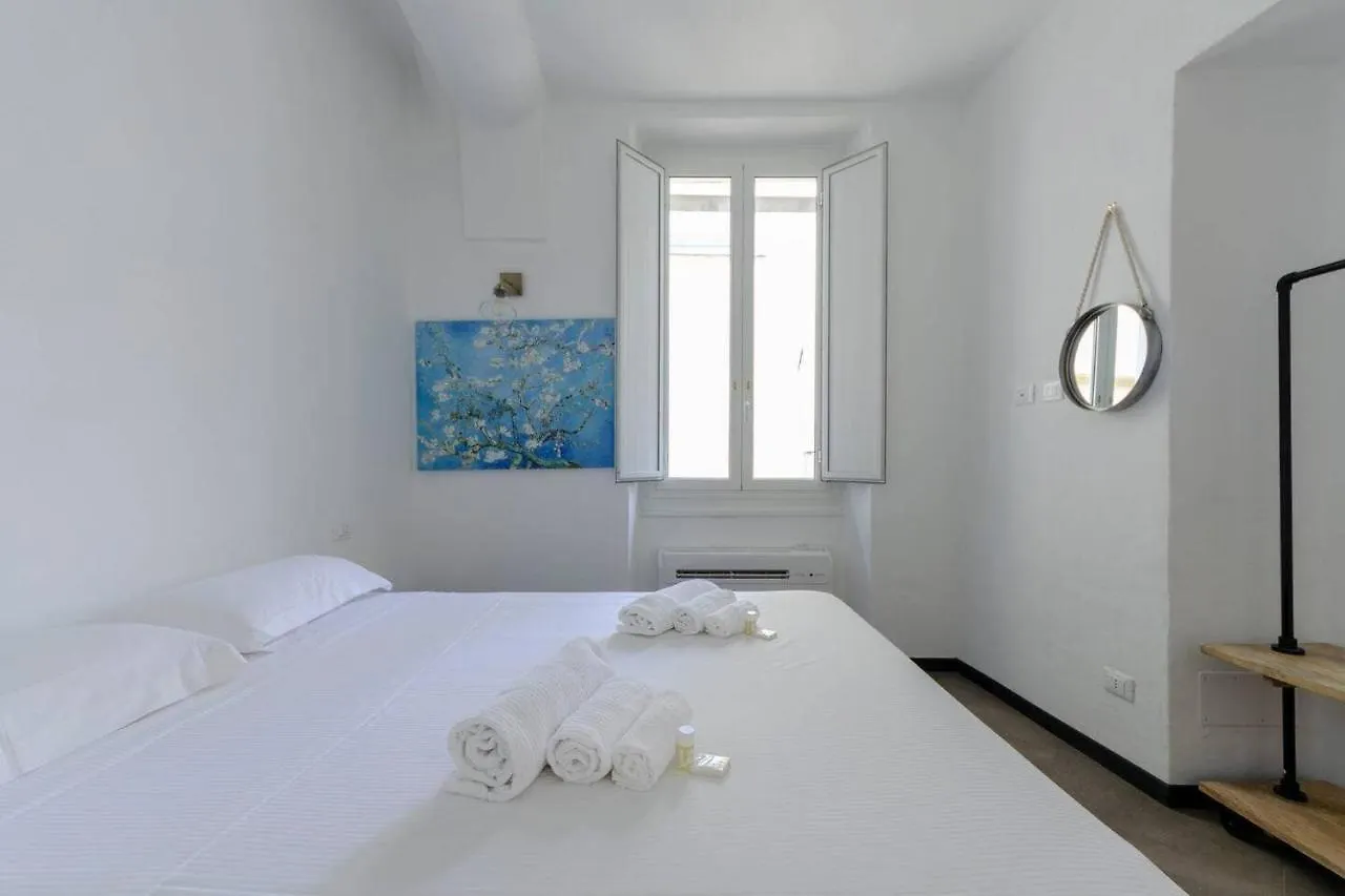 Castelli'S Apartments Campo 15 Genoa Italy