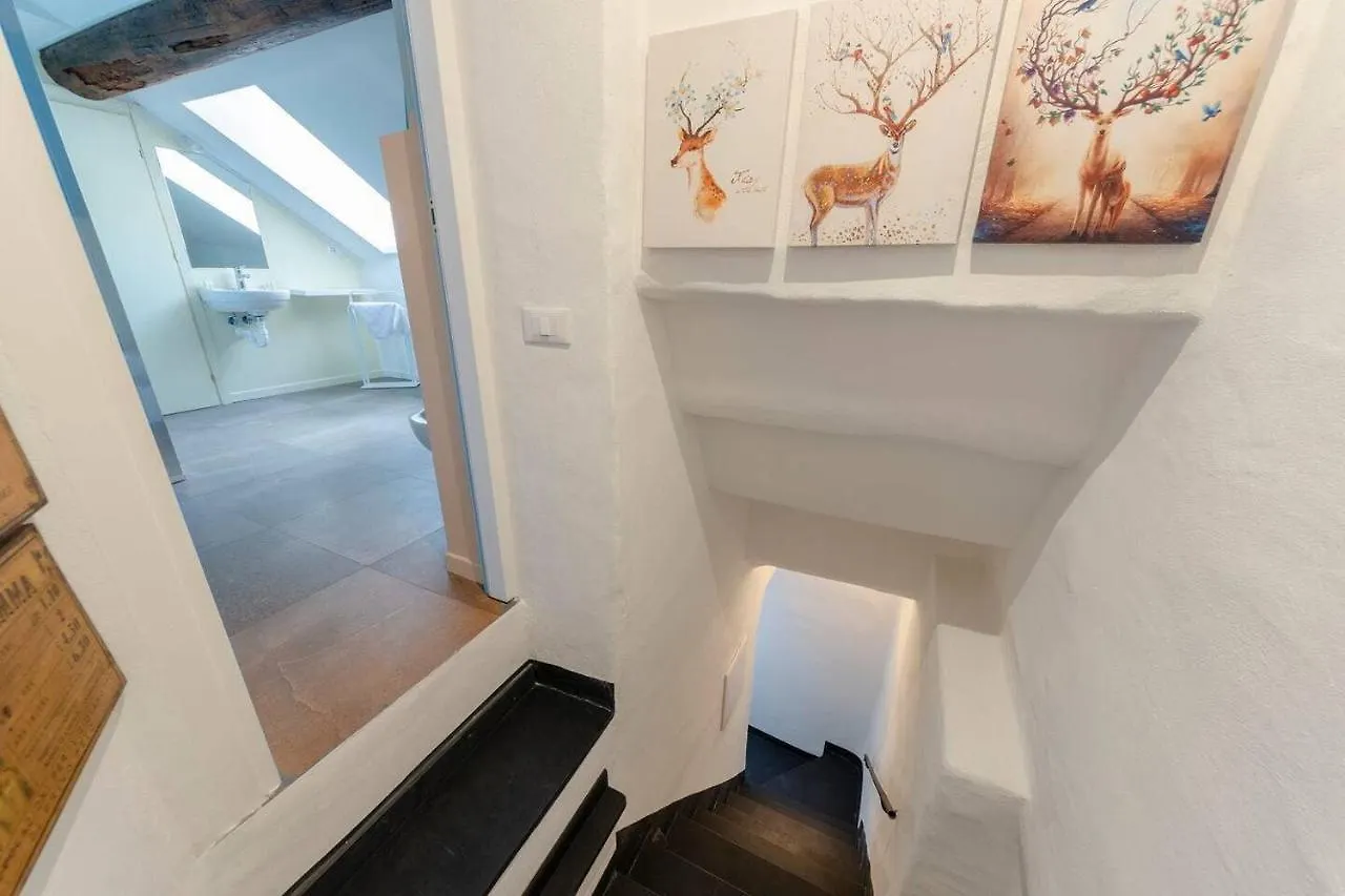 Castelli'S Apartments Campo 15 Genoa 0*,  Italy