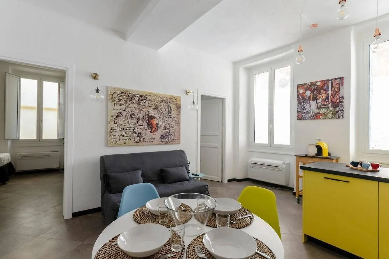 Castelli'S Apartments Campo 15 Genoa