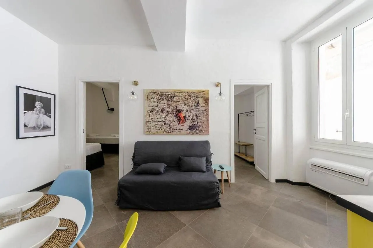 Castelli'S Apartments Campo 15 Genoa Italy